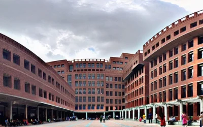 East-West-University